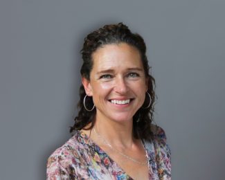 022 - Alison Brosseau